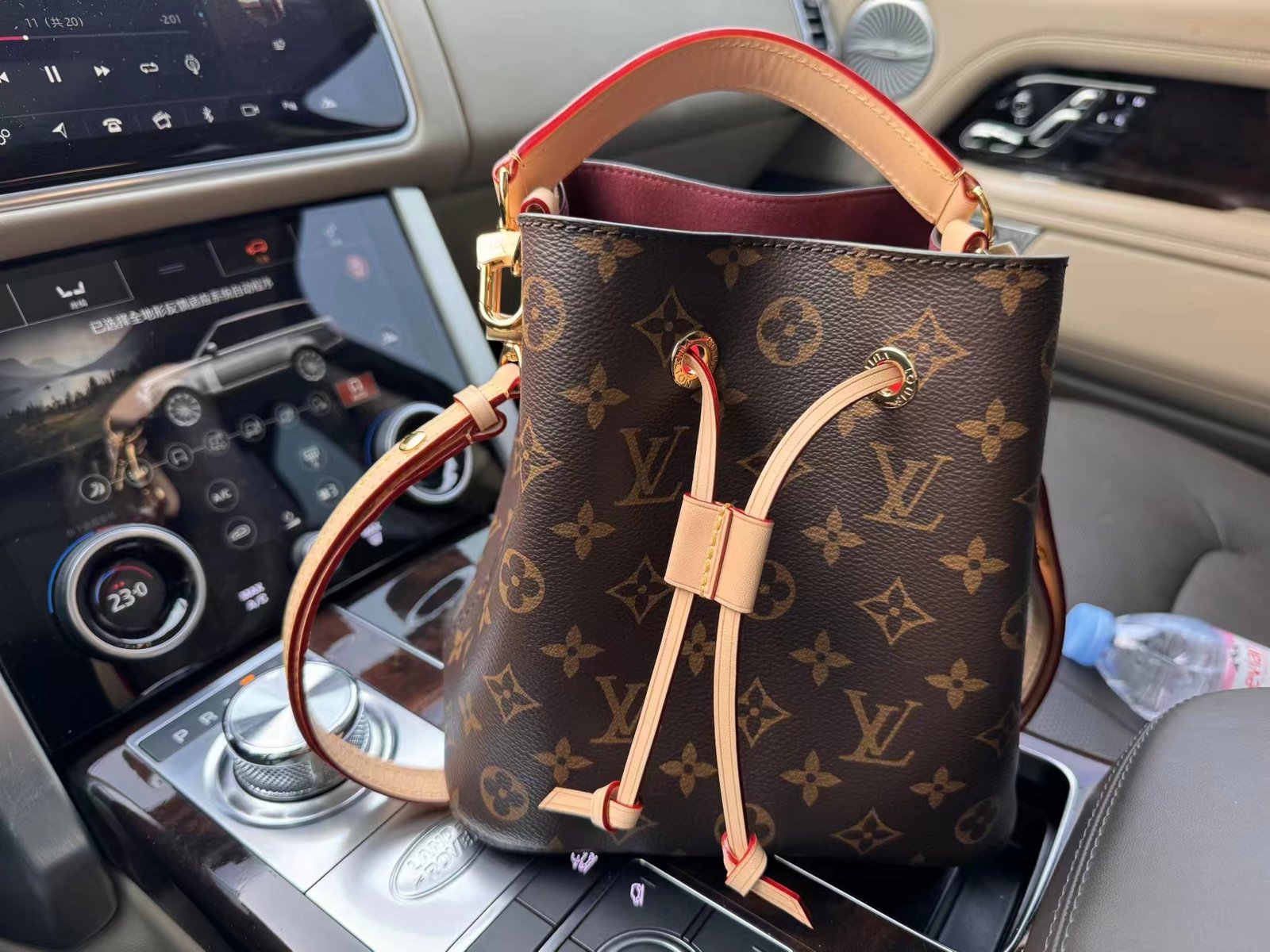 Replica Louis Vuitton NeoNoe MM Bag Monogram Empreinte M44887 photo review